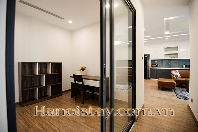 Căn Hộ 3 Phòng Ngủ Đủ Đồ, View Tuyệt Đẹp Cho Thuê Dài Hạn Tại Vinhome Metropolis 22