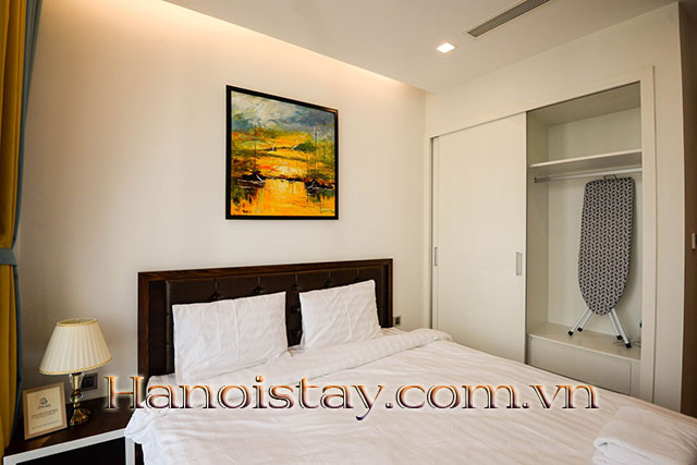 Căn Hộ 3 Phòng Ngủ Đủ Đồ, View Tuyệt Đẹp Cho Thuê Dài Hạn Tại Vinhome Metropolis 23