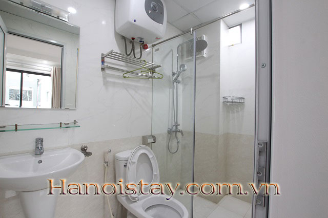 Căn Hộ 3 Phòng Ngủ Hiện Đại Và Đầy Đủ Nội Thất Cho Thuê Gần Hồ Tây 7