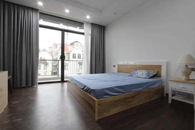 Căn hộ có view Hồ Tây cho thuê giá rẻ tại phố Xuân Diệu 1