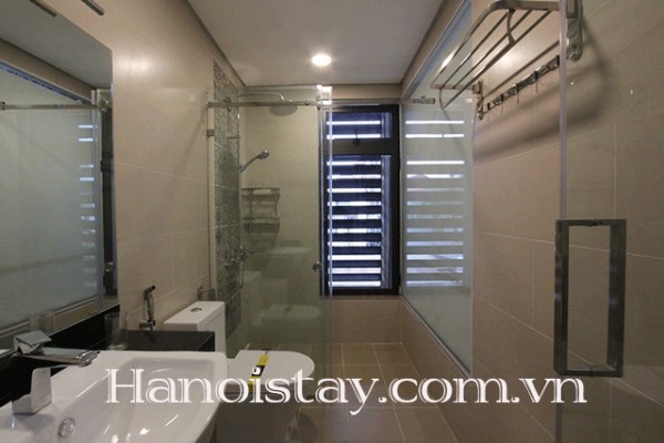 Căn hộ có view Hồ Tây cho thuê giá rẻ tại phố Xuân Diệu 4