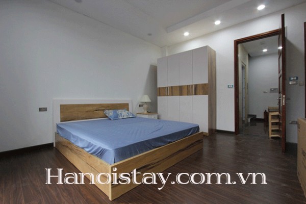 Căn hộ có view Hồ Tây cho thuê giá rẻ tại phố Xuân Diệu 7