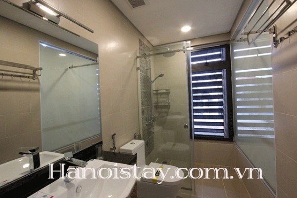 Căn hộ có view Hồ Tây cho thuê giá rẻ tại phố Xuân Diệu 8