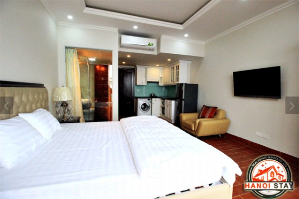 Căn hộ dịch vụ 1 phòng ngủ, có view hô Tây cho thuê tại Yên Phụ 3