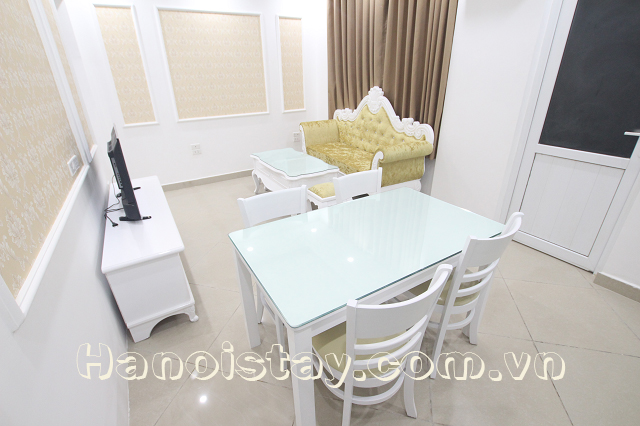 Căn hộ dịch vụ 2 phòng ngủ gần Văn Miếu Quốc Tử Giám cho thuê 2