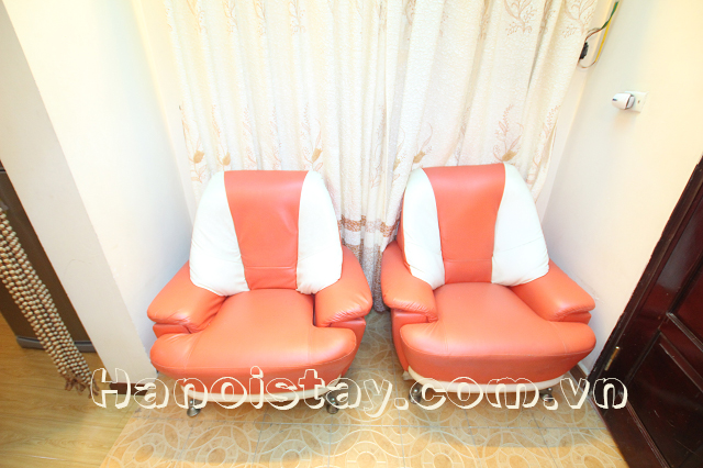 Căn hộ dịch vụ 2 phòng ngủ giá rẻ cho thuê gần Vincom Tower; Liên hệ: 0904 333 498 4