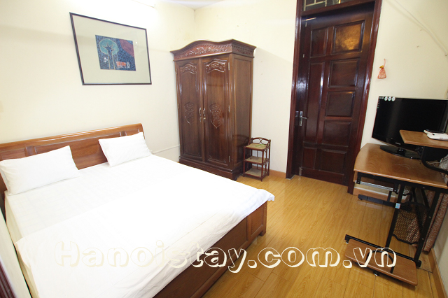 Căn hộ dịch vụ 2 phòng ngủ giá rẻ cho thuê gần Vincom Tower; Liên hệ: 0904 333 498 5