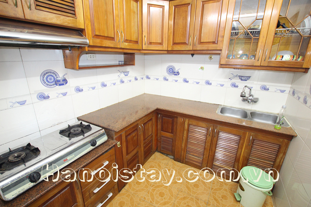 Căn hộ dịch vụ 2 phòng ngủ giá rẻ cho thuê gần Vincom Tower; Liên hệ: 0904 333 498 9