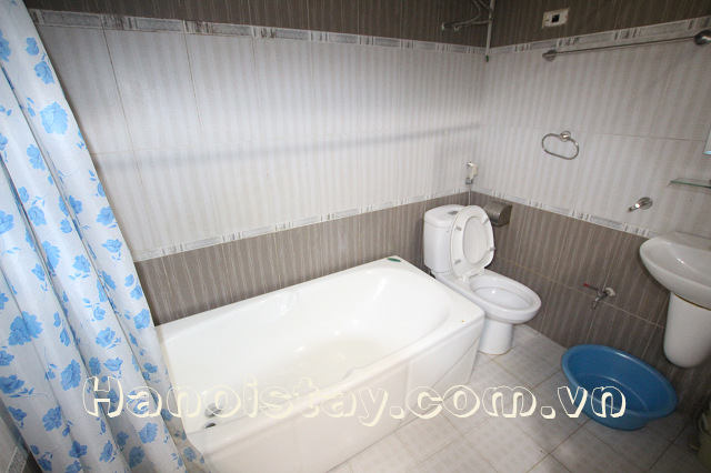 Căn hộ dịch vụ 2 phòng ngủ giá rẻ cho thuê gần Vincom Tower; Liên hệ: 0904 333 498 1