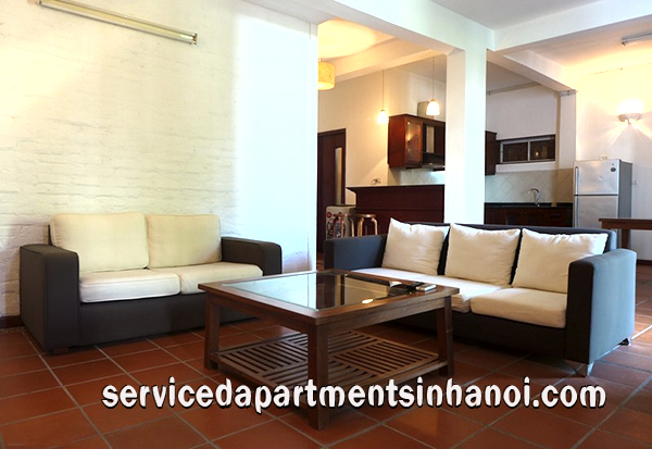 Căn hộ dịch vụ có ban công đẹp cho thuê tại Tây Hồ