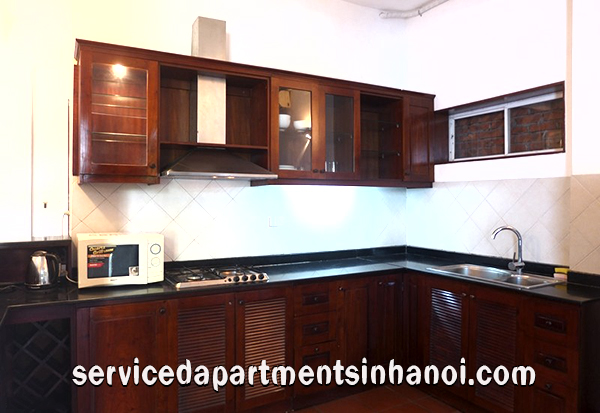Căn hộ dịch vụ có ban công đẹp cho thuê tại Tây Hồ 6