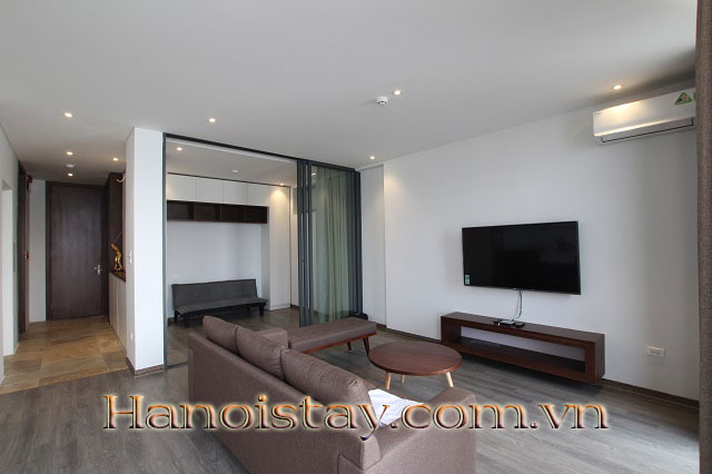 Căn Hộ Dịch Vụ Có View Hồ Tây Tuyệt Đẹp Và Thoáng Mát Cho Người Nước Ngoài Thuê 13