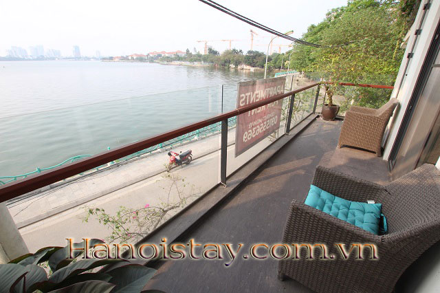 Căn Hộ Dịch Vụ Có View Hồ Tây Tuyệt Đẹp Và Thoáng Mát Cho Người Nước Ngoài Thuê 14