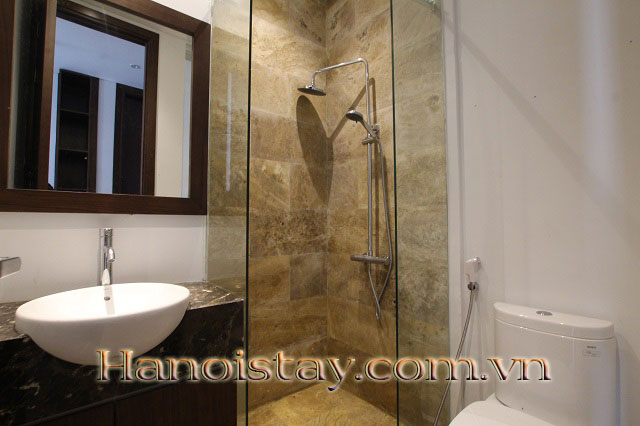 Căn Hộ Dịch Vụ Có View Hồ Tây Tuyệt Đẹp Và Thoáng Mát Cho Người Nước Ngoài Thuê 6