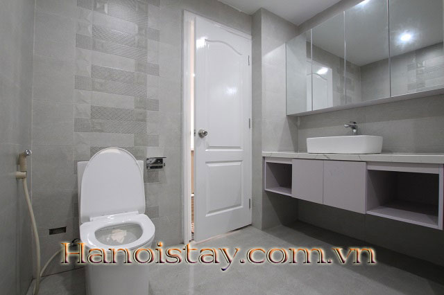 Căn Hộ Dịch Vụ Full Đồ Và Có Ban Công Lớn Cho Thuê Tại Tô Ngọc Vân, Quận Tây Hồ 12