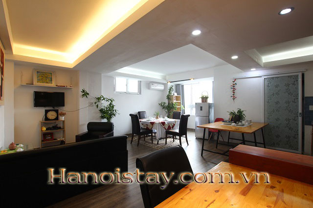 Căn Hộ Dịch Vụ Gần Đại Sứ Quán Mỹ Cho Thuê Giá Tốt Với 2 Phòng Ngủ Full Đồ 3