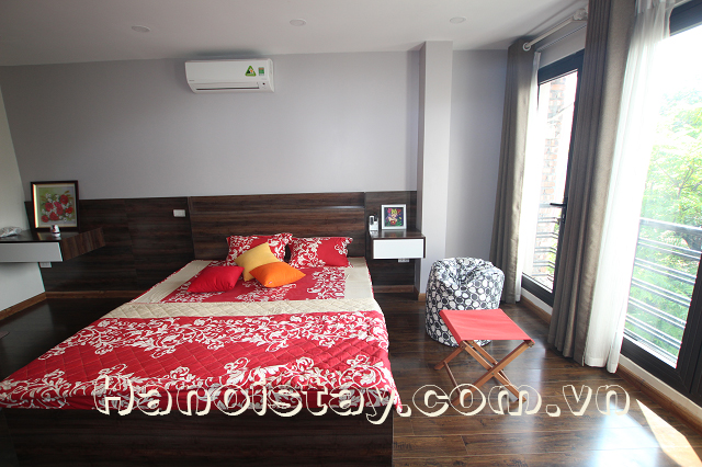 Căn hộ dịch vụ mới, giá rẻ cần cho thuê gấp ở phố Đội Cấn, quận Ba Đình 3