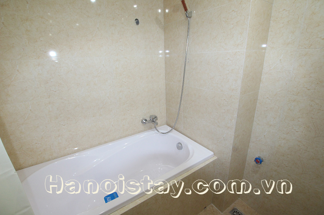 Căn hộ dịch vụ mới hoàn thiện cho thuê giá phải chăng ở khu vực Văn Cao, Ba Đình 13