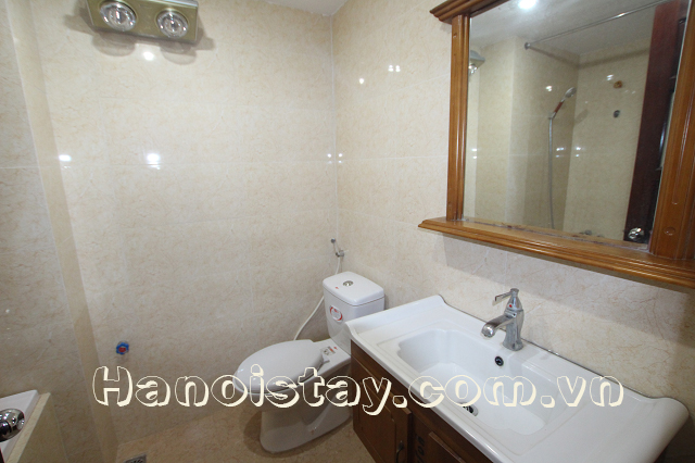 Căn hộ dịch vụ mới hoàn thiện cho thuê giá phải chăng ở khu vực Văn Cao, Ba Đình 14