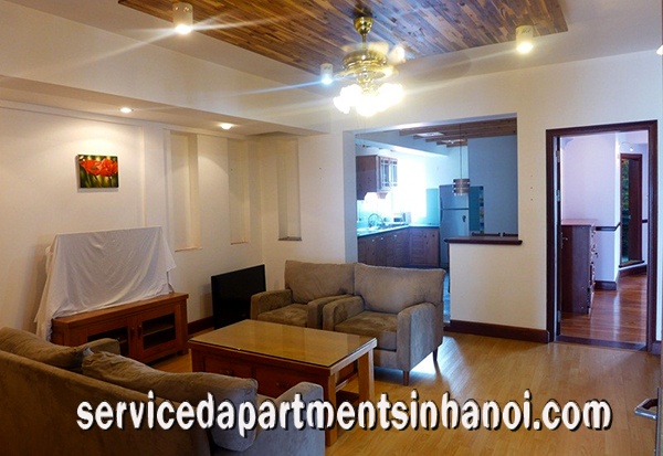 Căn hộ đủ đồ có ban công đẹp tại phố Yên Phụ, Tây Hồ cho thuê