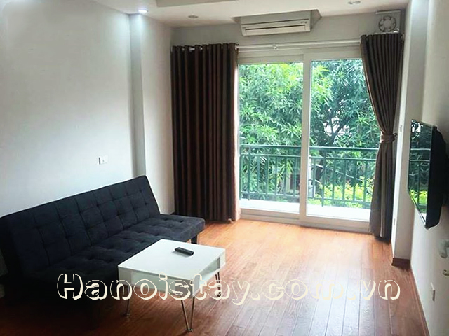Căn hộ giá cực rẻ tại Âu Cơ, Tây Hồ với 1 phòng ngủ, 1 ban công cho thuê 2