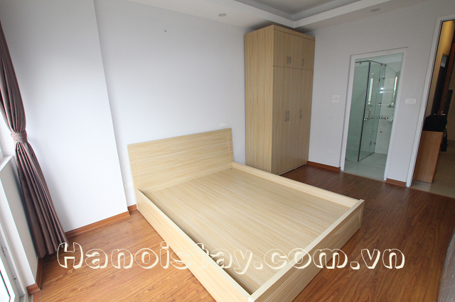 Căn hộ giá cực rẻ tại Âu Cơ, Tây Hồ với 1 phòng ngủ, 1 ban công cho thuê 4