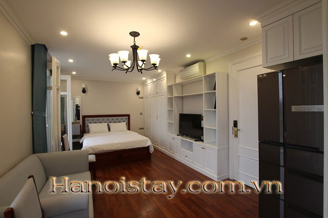 Căn Hộ Studio Cho Thuê Cạnh Hồ Tây Với Ban Công Thoáng Mát Và Full Nội Thất 7