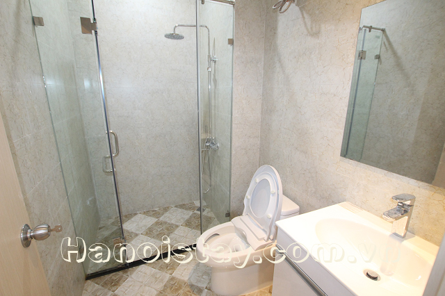 Chính chủ cần cho thuê căn hộ dịch vụ 2 phòng ngủ mới 100% ở phố Văn Cao, Ba Đình 6