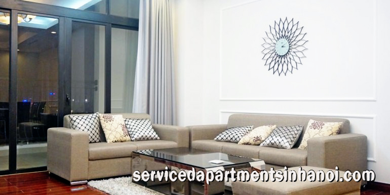 Chính chủ cho thuê căn hộ 2 phòng ngủ ở R4 Tower, Royal City 2