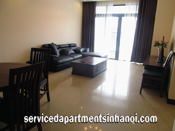 Chính chủ cho thuê căn hộ chung cư 2 phòng ngủ full nội thất tại R2 Tower, Royal City 1