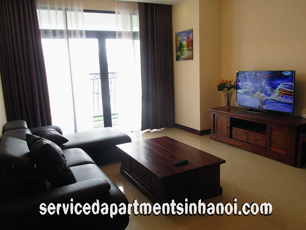 Chính chủ cho thuê căn hộ chung cư 2 phòng ngủ full nội thất tại R2 Tower, Royal City 2
