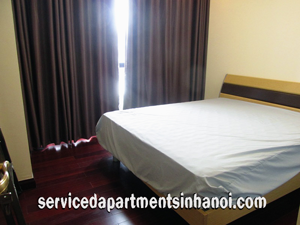 Chính chủ cho thuê căn hộ chung cư 2 phòng ngủ full nội thất tại R2 Tower, Royal City 3