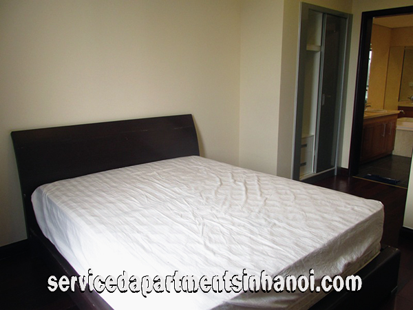 Chính chủ cho thuê căn hộ chung cư 2 phòng ngủ full nội thất tại R2 Tower, Royal City 4