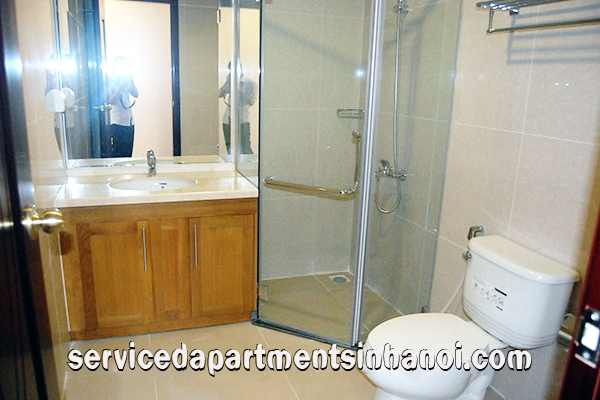 Chính chủ cho thuê căn hộ hiện đại ở tầng cao Royal City 7
