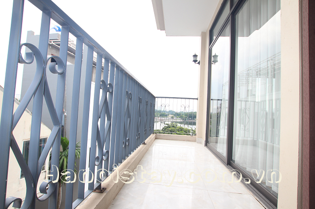Chính chủ có căn hộ 2 phòng ngủ view Hồ cho thuê gần Công viên Thống Nhất 1