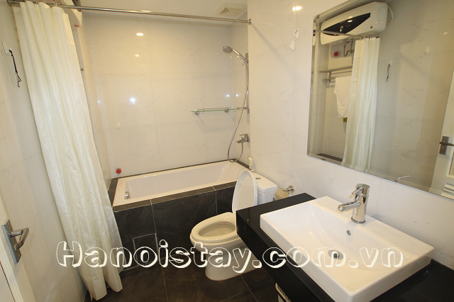 Chính chủ có căn hộ 2 phòng ngủ view Hồ cho thuê gần Công viên Thống Nhất 6