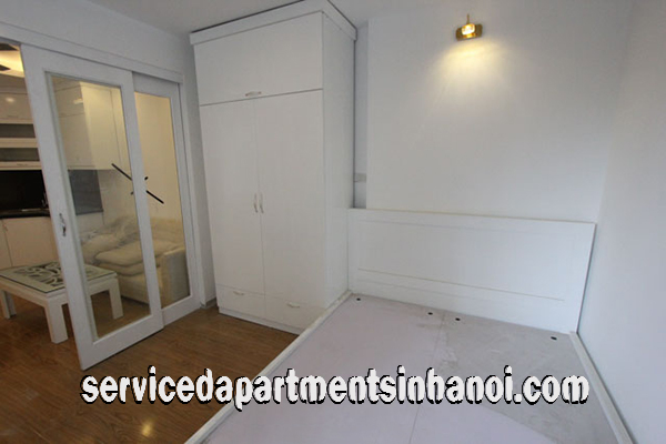 Cho người nước ngoài thuê căn hộ 1 phòng ngủ gần công viên Lê Nin 4
