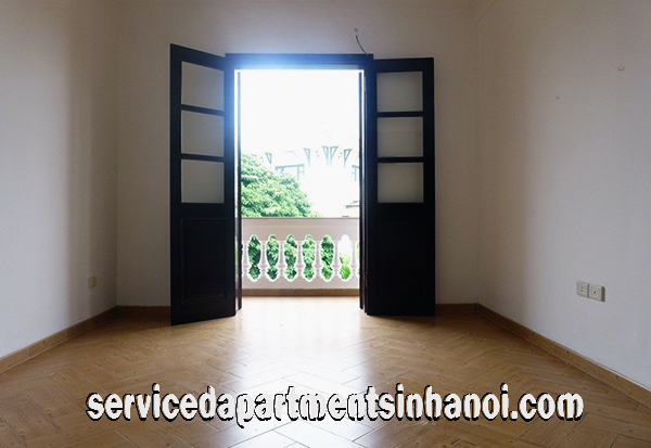 Cho thuê biệt thự Đặng Thai Mai, Tây Hồ diện tích 150m2/sàn 5
