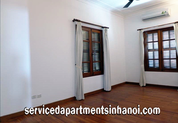 Cho thuê biệt thự sân vườn 400m2 giá hấp dẫn tại Tây Hồ 11