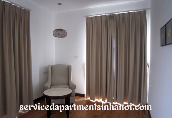 Cho thuê căn hộ 1 ngủ rộng cao cấpcó bể bơi tại Tây Hồ 11