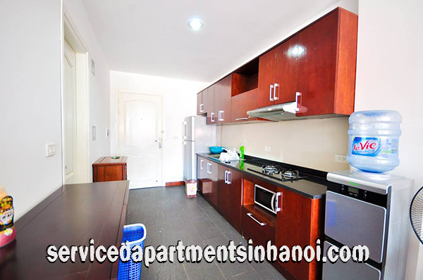 Cho thuê căn hộ 1 phòng ngủ phố Nguyễn Khắc Hiếu, quận Ba Đình 4