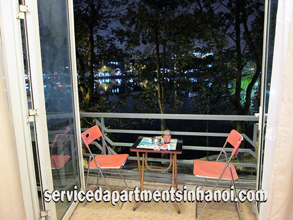 Cho thuê căn hộ 1 phòng ngủ view hồ Trúc Bạch có ban công giá rẻ, Ba Đình 5