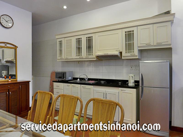 Cho thuê căn hộ 1 phòng ngủ view hồ Trúc Bạch có ban công giá rẻ, Ba Đình 8