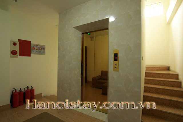 Cho Thuê Căn Hộ 110m2 Cạnh Hồ Tây, Có Ban Công Thoáng Mát, Giá Cực Tốt 12