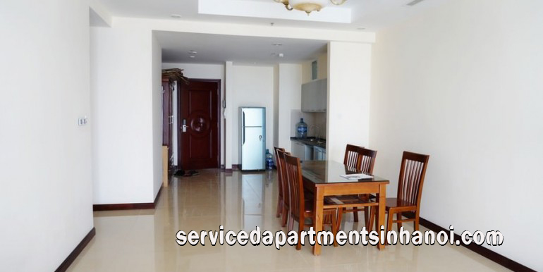Cho thuê căn hộ 2 phòng ngủ đầy đủ nội thất tại Tháp R1 Royal City 5