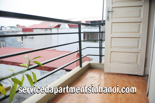 Cho thuê căn hộ 2 phòng ngủ giá rẻ gần Trung Hòa Nhân Chình 2