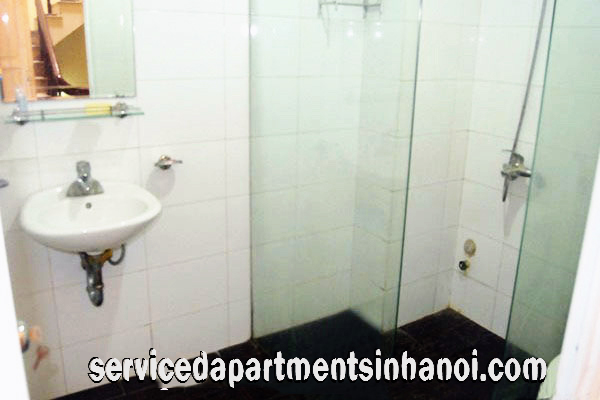 Cho thuê căn hộ 2 phòng ngủ giá rẻ gần Trung Hòa Nhân Chình 2