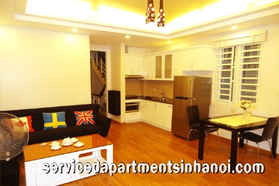Cho thuê căn hộ 2 phòng ngủ giá rẻ phố Văn Cao, quận Ba Đình