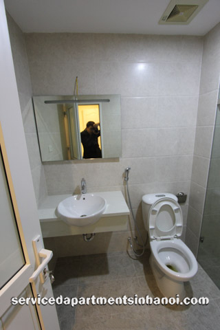 Cho thuê căn hộ 2 phòng ngủ hiện đại gần hồ Thiền Quang, Hai Bà Trưng 8