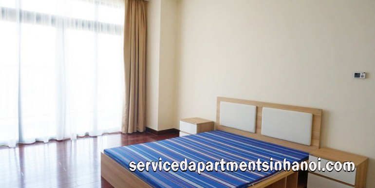 Cho thuê căn hộ 2 phòng ngủ ở tòa R5 Tower, Vinhomes Royal City 10